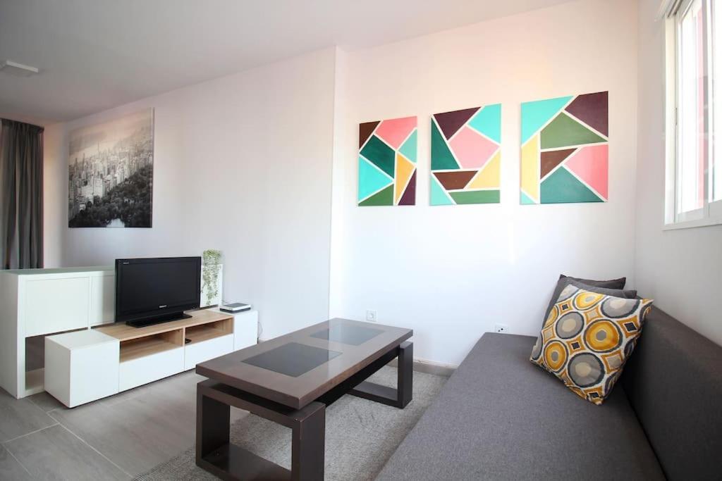 Suite Puerta Osario Con Terraza Sevilla Kültér fotó