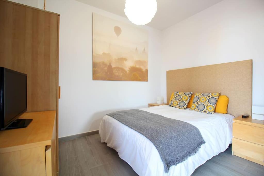 Suite Puerta Osario Con Terraza Sevilla Kültér fotó